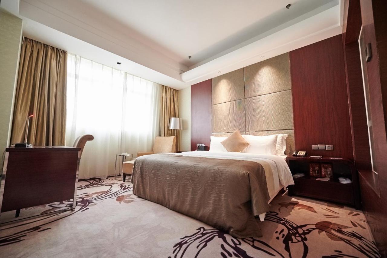 Foshan Jinlai Holiday Hotel מראה חיצוני תמונה