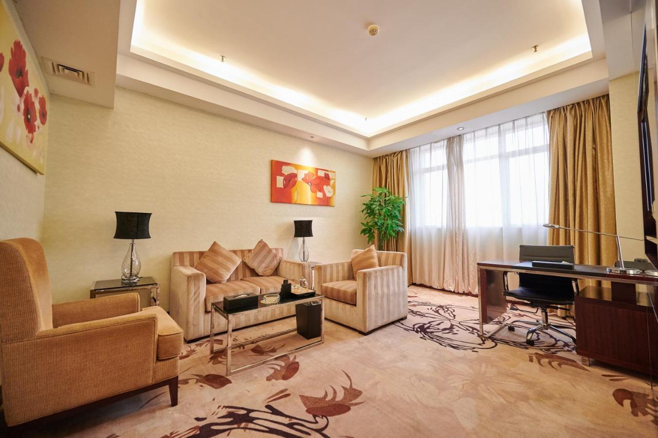 Foshan Jinlai Holiday Hotel מראה חיצוני תמונה
